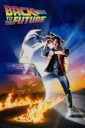 Filmaffisch för Back to the Future med Marty McFly som kliver ur DeLoreanen bland eldspår