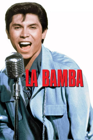 Filmaffisch för La Bamba med en ung man som sjunger vid en gammal mikrofon