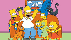Familjen Simpson på den klassiska soffan med husdjuren