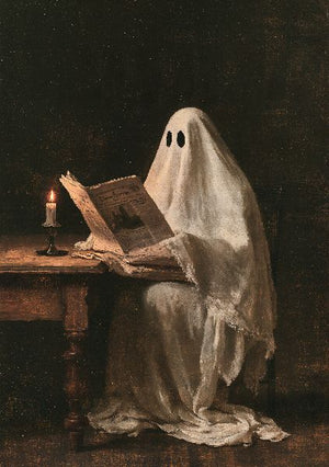 Spöke som läser en bok vid ett träbord i skenet av ett ljus